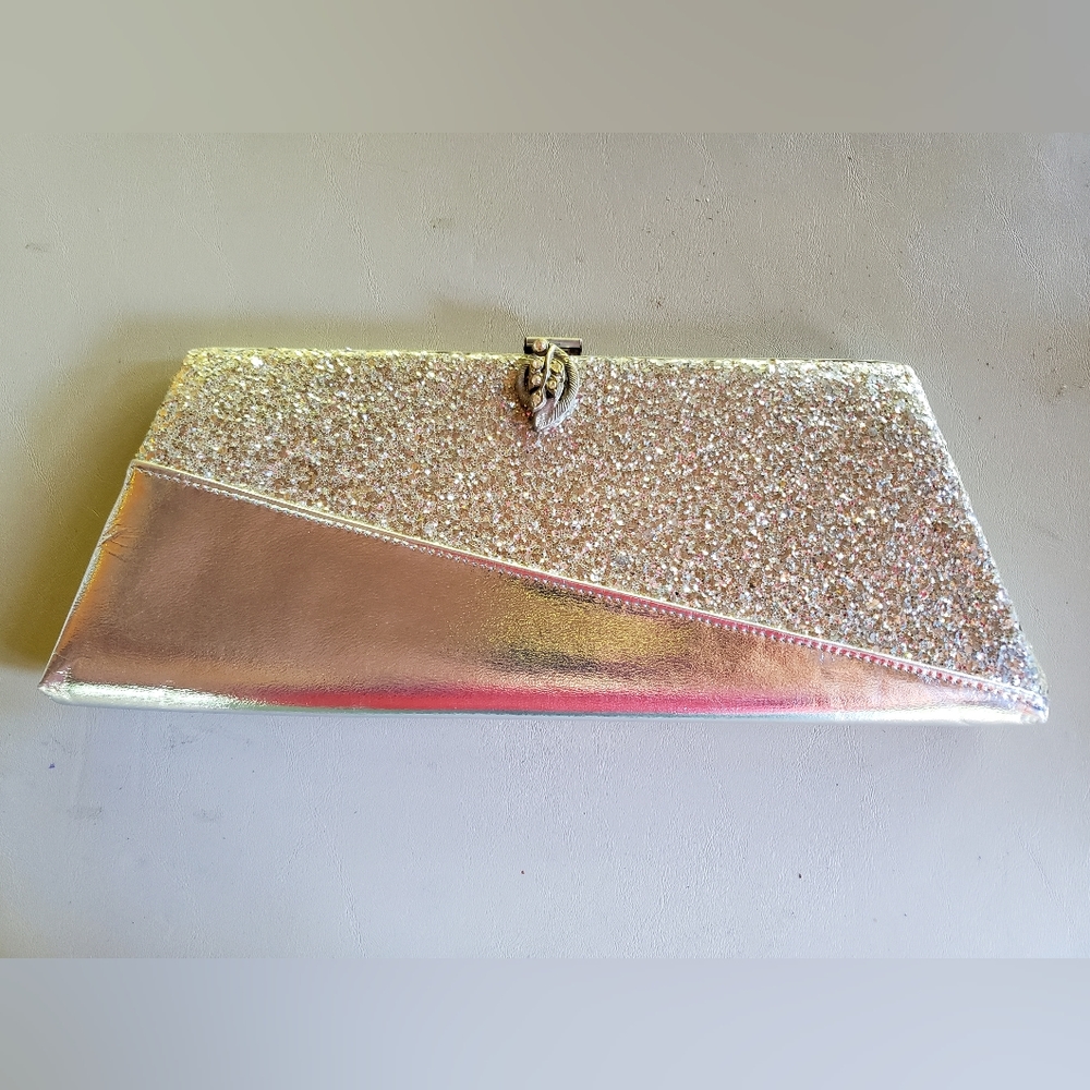 Vintage 1940's silver metallic clutch